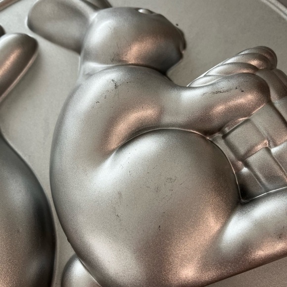 10Cup/2.4Liters Nordic Ware USA Easter Bunny 3D Basket Cake Pan Rabbit Baking - Picture 8 of 8